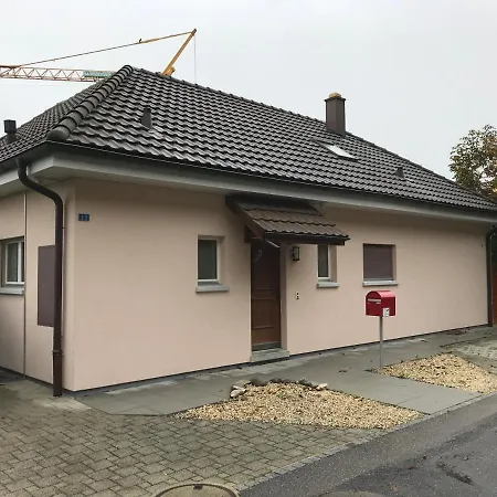 Séjour chez l'habitant Grosses In Dachwohnung Pieterlen